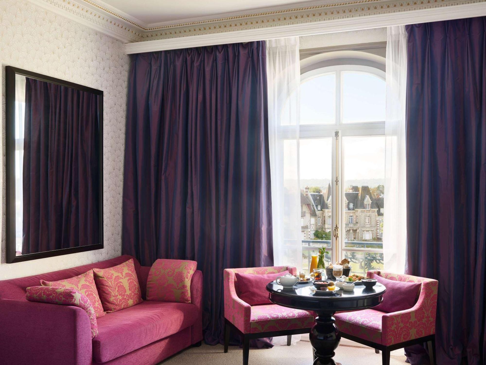 Le Grand Hotel De Cabourg - Mgallery Collection Bagian luar foto