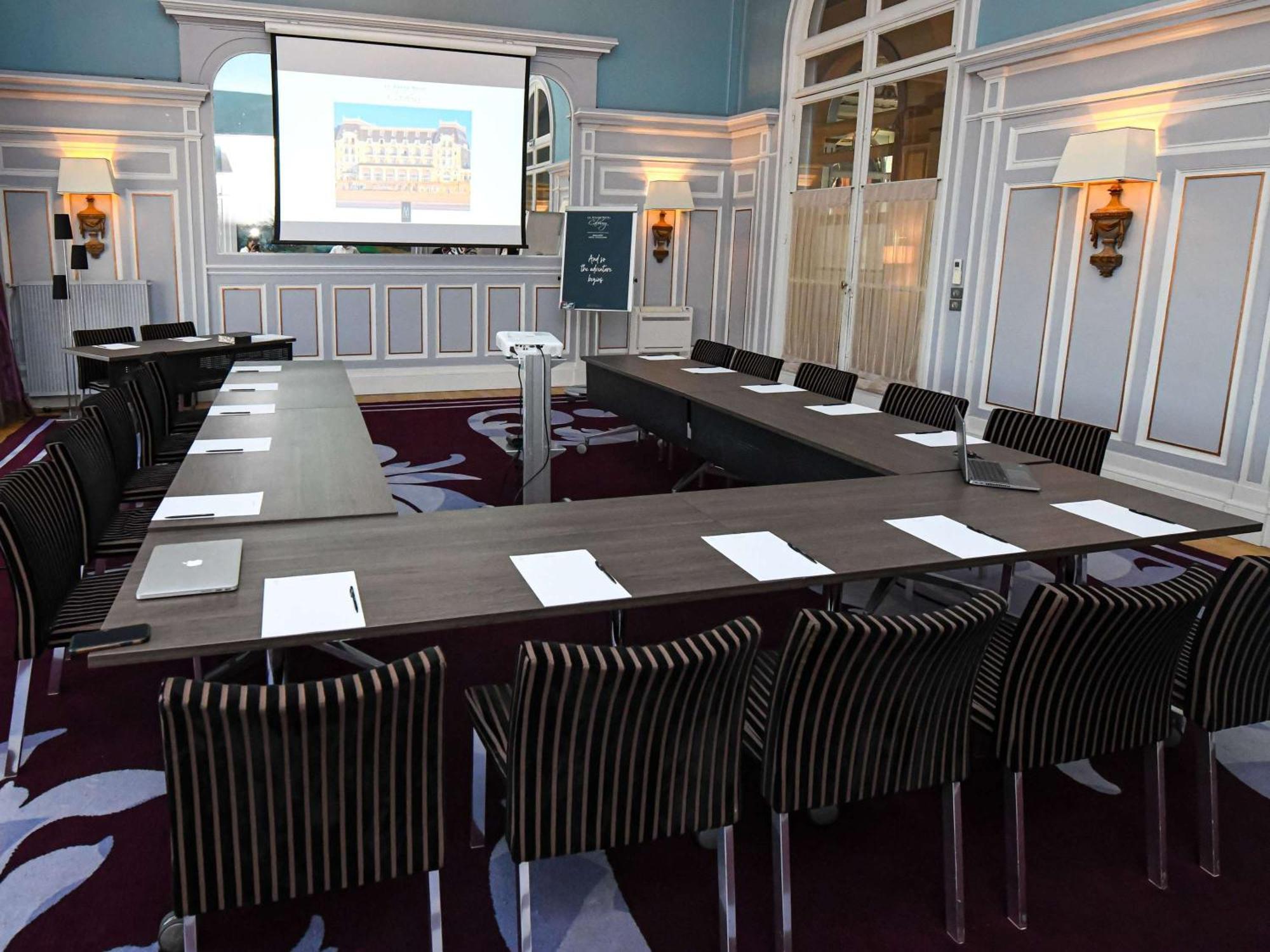 Le Grand Hotel De Cabourg - Mgallery Collection Bagian luar foto