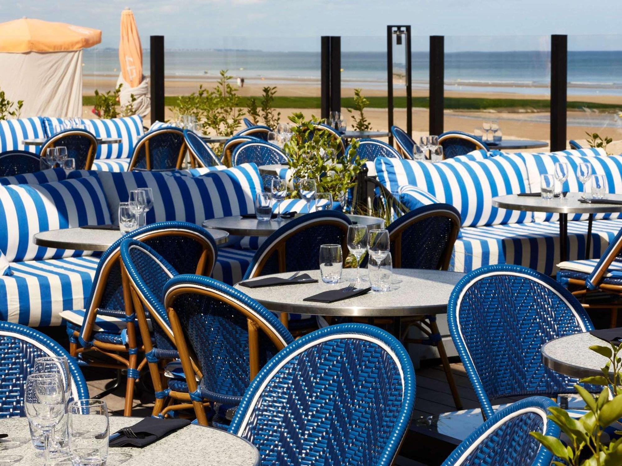 Le Grand Hotel De Cabourg - Mgallery Collection Bagian luar foto