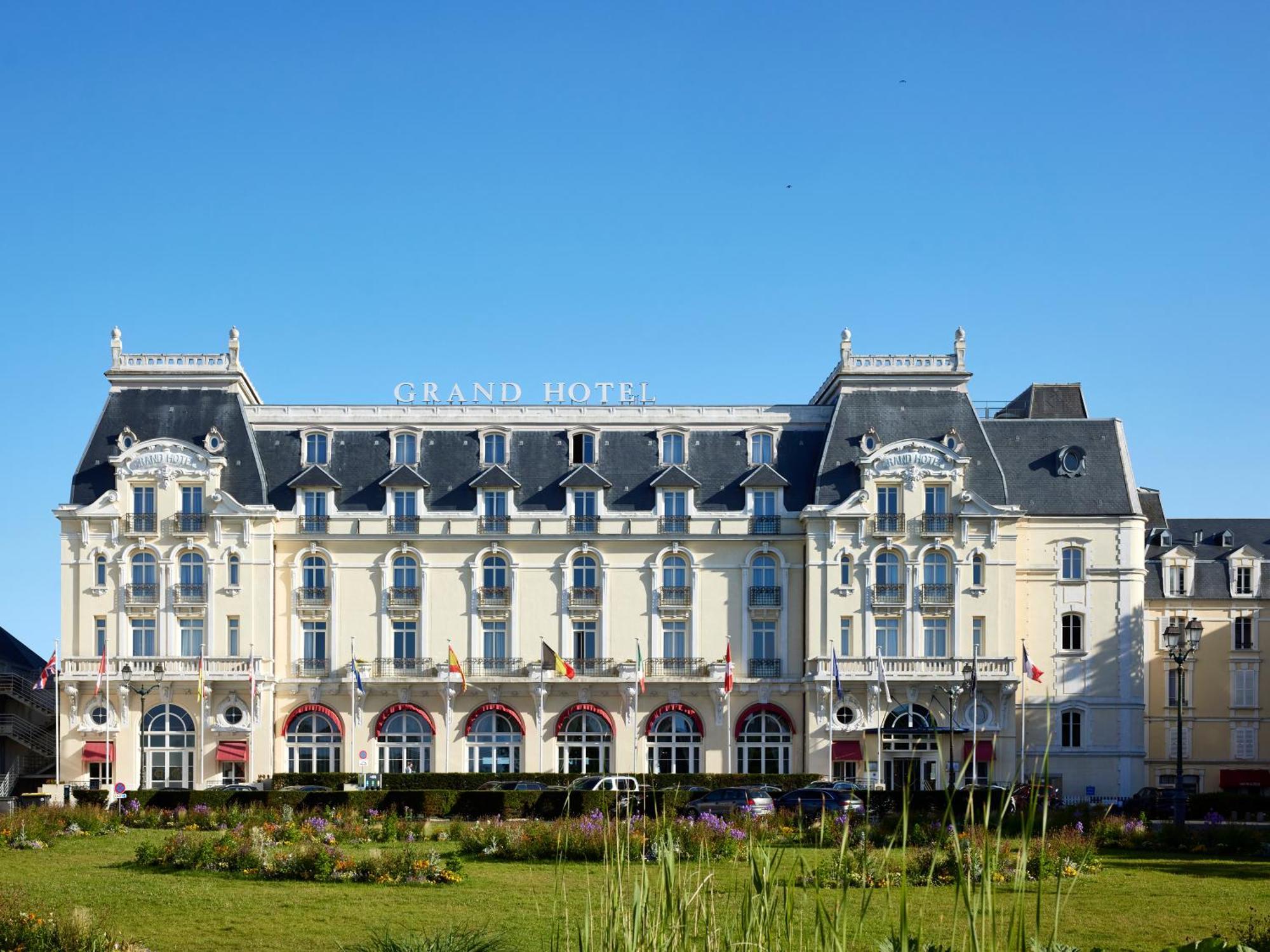 Le Grand Hotel De Cabourg - Mgallery Collection Bagian luar foto