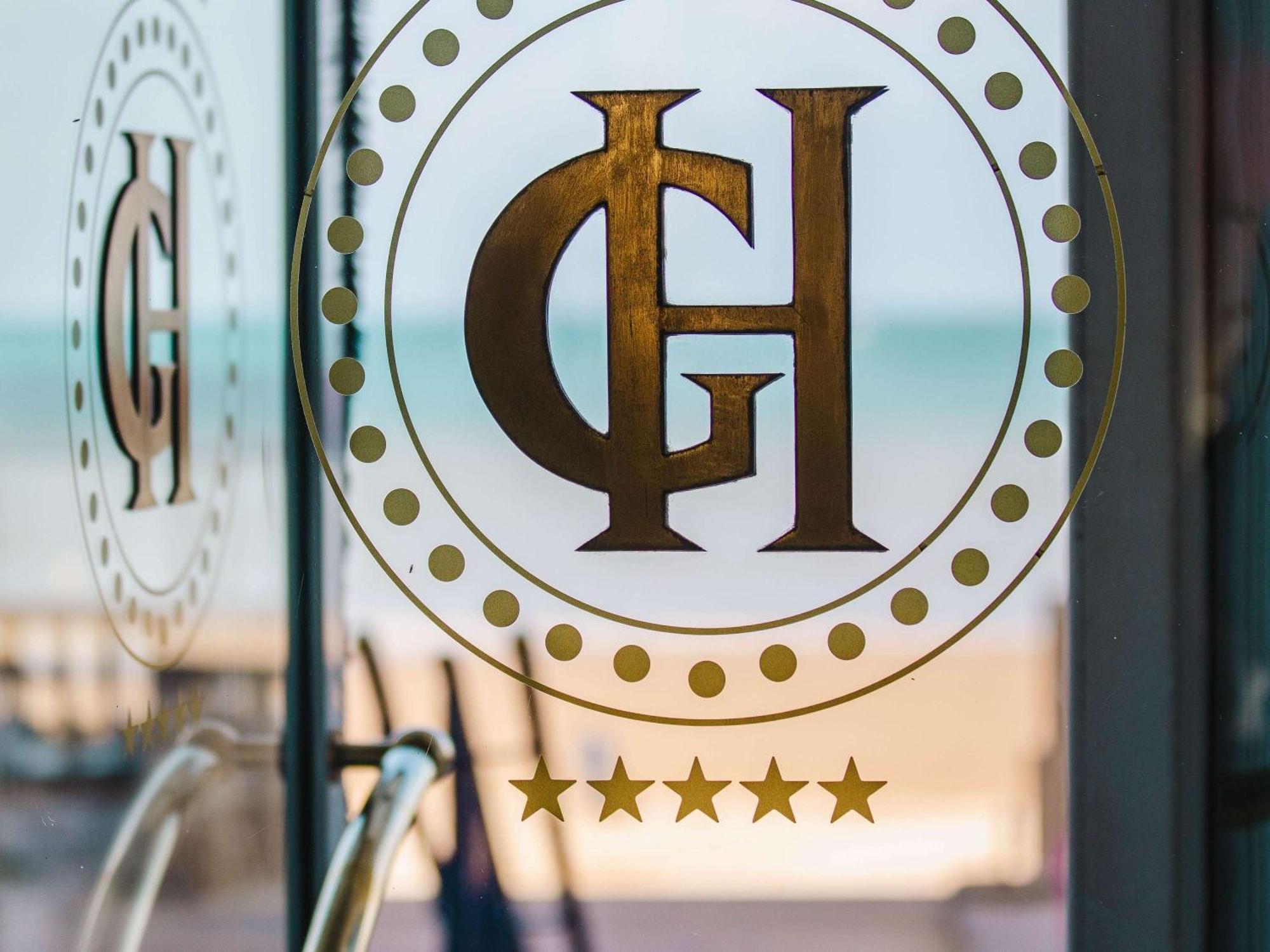 Le Grand Hotel De Cabourg - Mgallery Collection Bagian luar foto